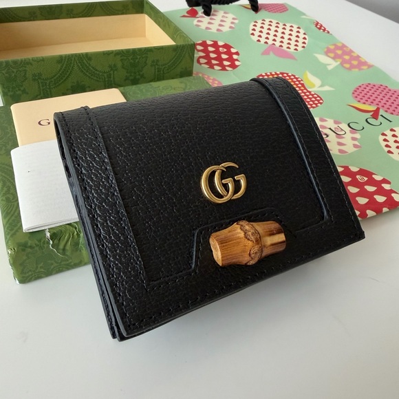 Gucci Black Wallet with Gold Logo and Gift Bag - Picture 3 of 9
